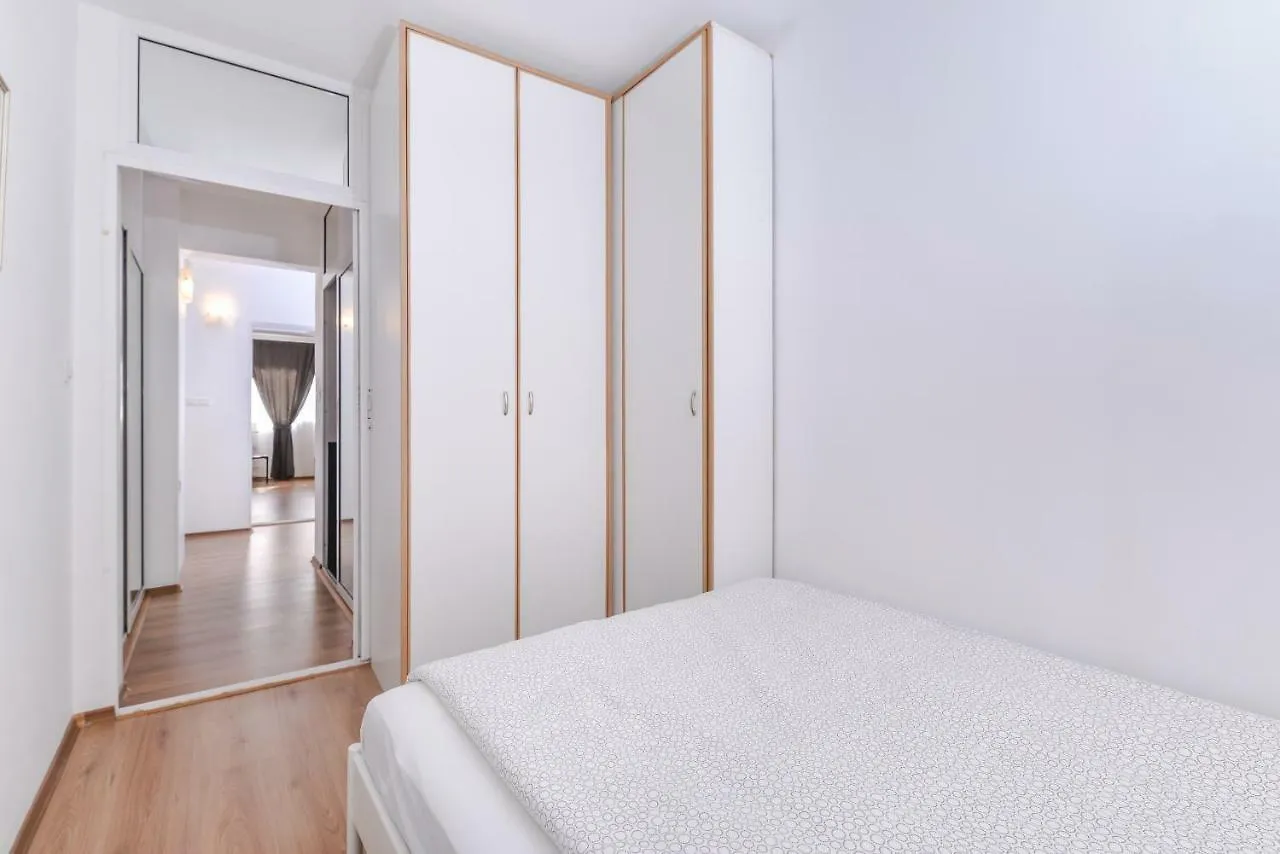 Eleganto - Two Bedroom, Top Central, Stylish Apartment Sofia 0*,